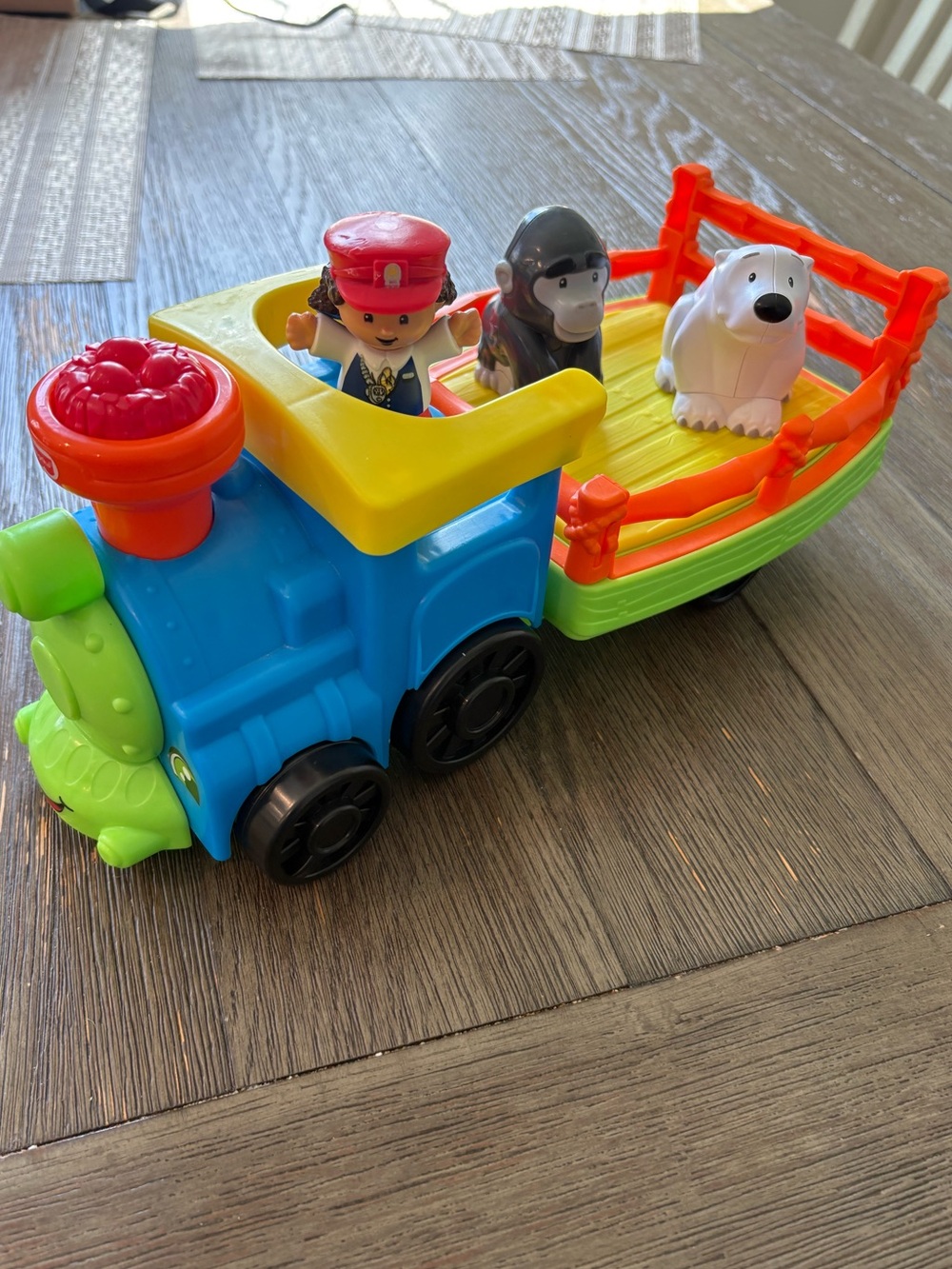Fisher Price Little People Choo Choo Zoo Train - Interactive Sounds with Animals